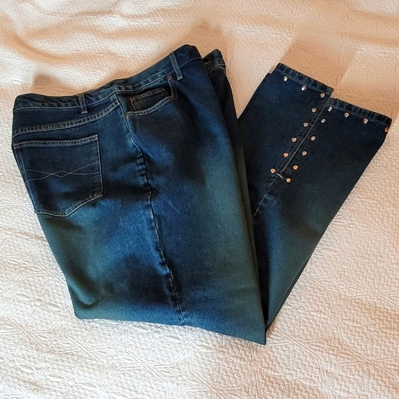 Faded Glory Dark Blue Wash Studded Women's Jeans  20W NWOT ( 👀 @ picture # 10) - Picture 1 of 15